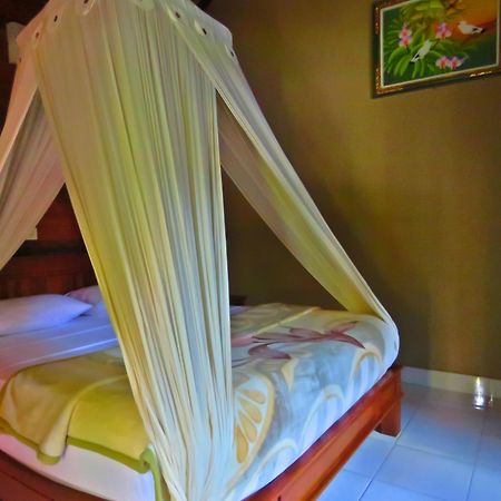 Suka Sari Cottages Pemuteran Esterno foto