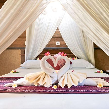 Suka Sari Cottages Pemuteran Esterno foto