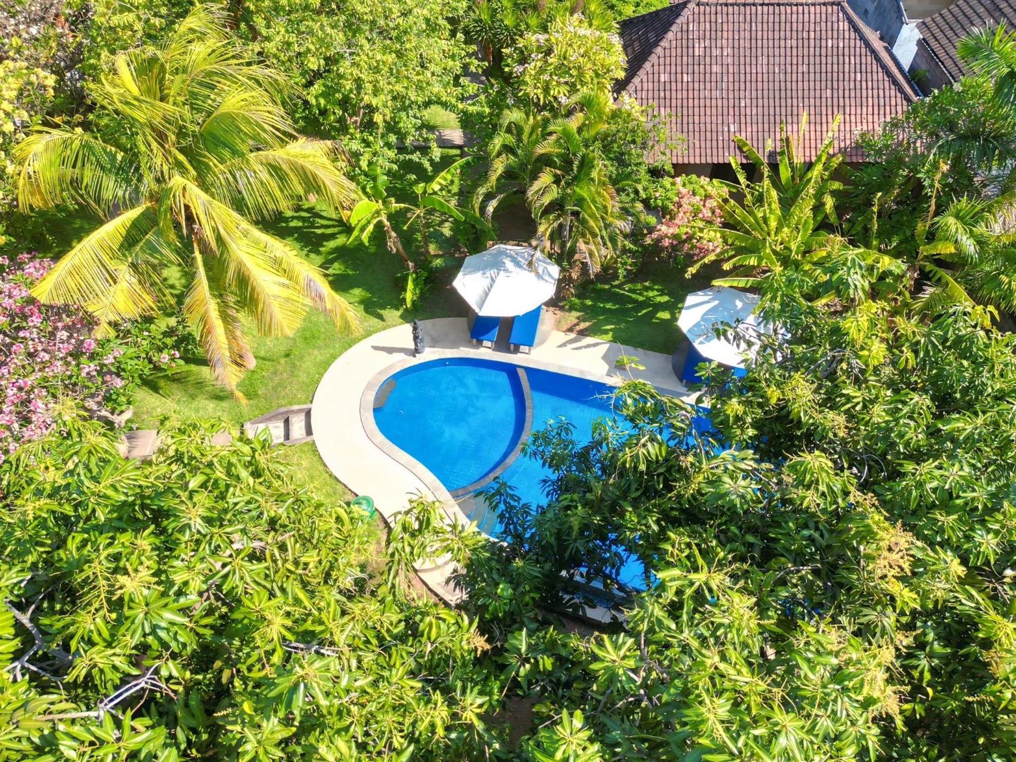 Suka Sari Cottages Pemuteran Esterno foto