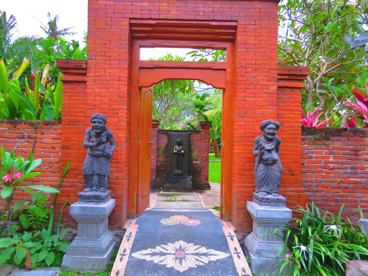 Suka Sari Cottages Pemuteran Esterno foto