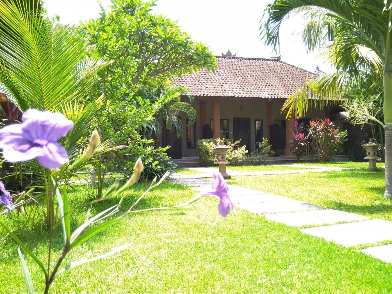 Suka Sari Cottages Pemuteran Esterno foto