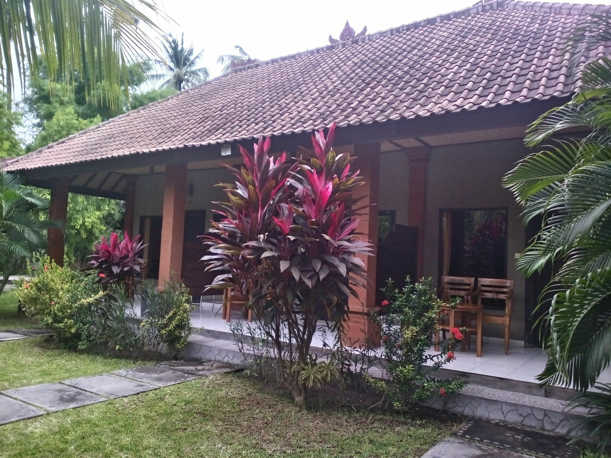 Suka Sari Cottages Pemuteran Esterno foto